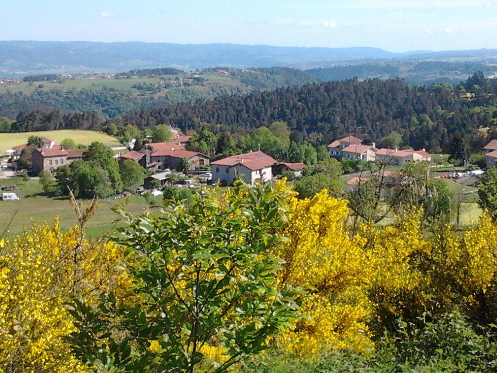 Village Poux vue dessus